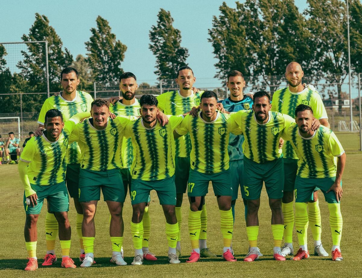 Σ' εξέλιξη το φιλικό της ΑΕΚ με τον Άγιαξ 0-0 thumb