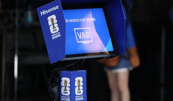 Το νέο μέτρο της FIFA για το VAR που εφαρμόστηκε για πρώτη φορά στους «8» του Μουντιάλ - Τι θα ισχύει image
