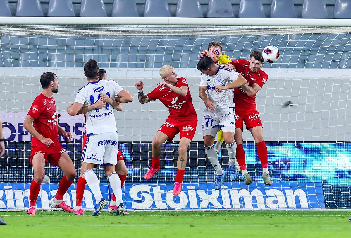 LIVE: Απόλλων-Μπραν 0-1 thumb