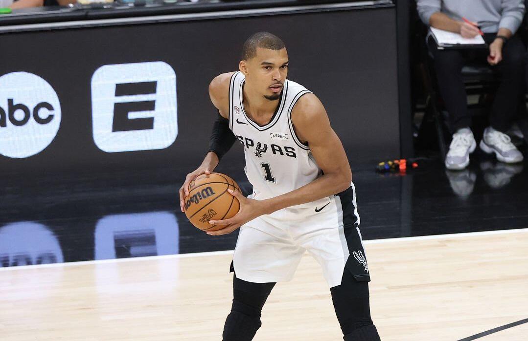 Γουεμπανιάμα μετά το Game 5: «Αυτό είναι το μεγαλύτερο μάθημα της ζωής μου» thumb
