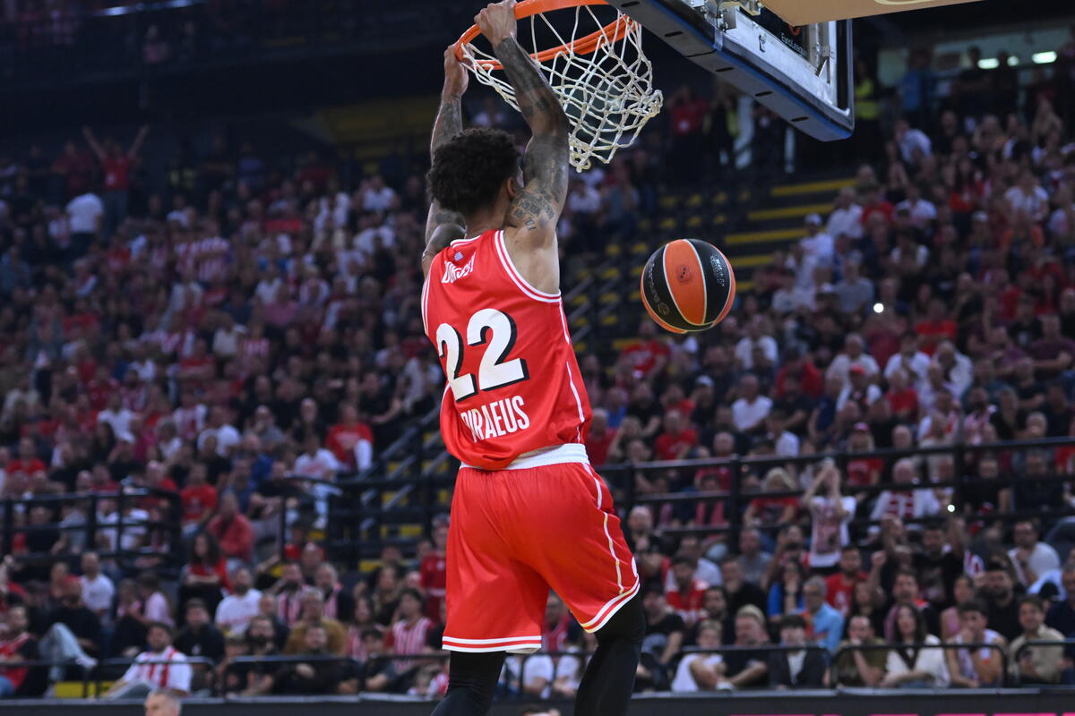 Τι συμβόλαιο πρότεινε ο Ολυμπιακός στον Ντόρσεϊ: Η «μυθική» πρόταση από τον ΠΑΟΚ thumb