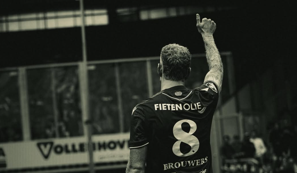 Το αντίο του Μπράουβερς στην Χέρενφεϊν - Στην Κύπρο άμεσα image