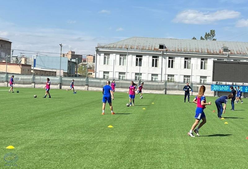 Εθνική Γυναικών: Στις 13:30 το φιλικό στην Αρμενία thumb