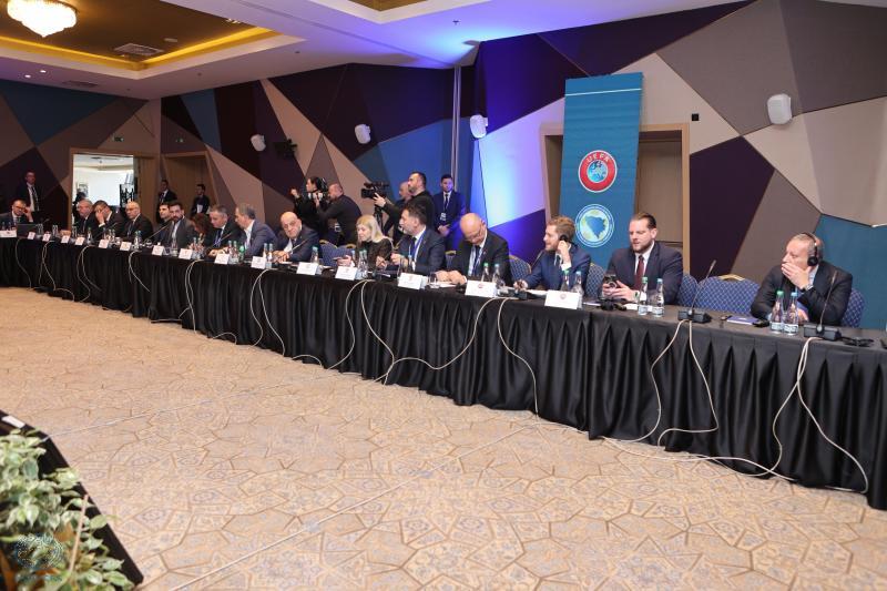 Στο Σαράγιεβο σε περιφερειακή συνάντηση της UEFA ο Κούμας thumb