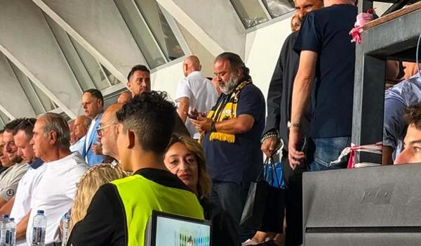 Στο γήπεδο της Σόφιας ο Ηλιόπουλος-Πήγε στα αποδυτήρια για να «ντοπάρει» τους παίκτες της ΑΕΚ image