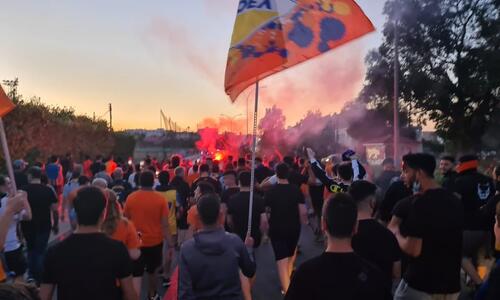 Πορεία διαμαρτυρίας από οπαδούς του ΑΠΟΕΛ thumb