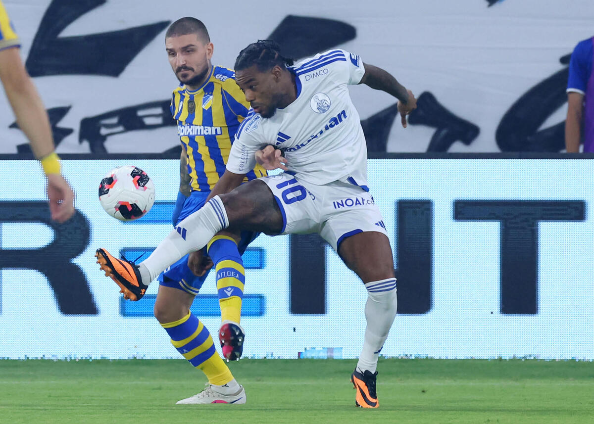 LIVE: Aπόλλων-ΑΠΟΕΛ 2-1 thumb
