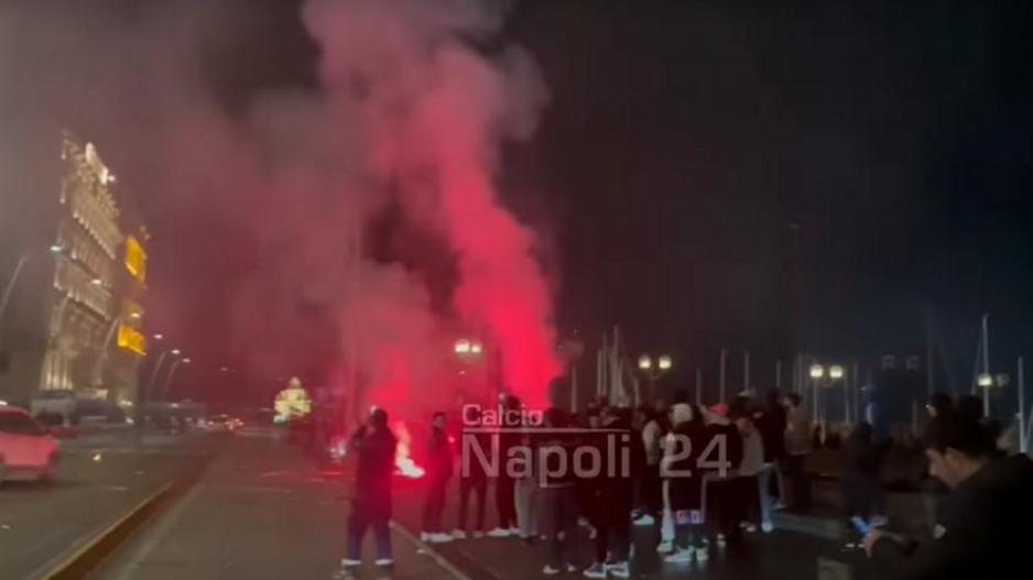 Βίντεο: Δεν άφησαν τους παίκτες της Μίλαν να κοιμηθούν! thumb