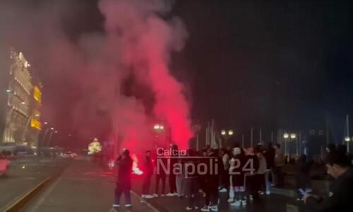 Βίντεο: Δεν άφησαν τους παίκτες της Μίλαν να κοιμηθούν! thumb