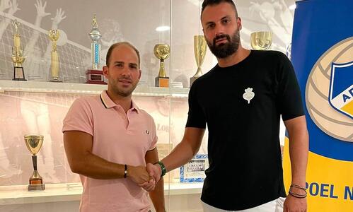 Ο ΑΠΟΕΛ στήνει τείχος στο μπλοκ με Αντωνιάδη thumb