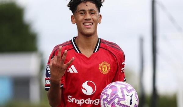 Μπαρσελόνα και Ρεάλ διεκδικούν το νέο wonderkid της Μάντσεστερ Γ. image