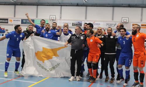 Εθνική Futsal: Πανηγυρικές φωτογραφίες μετά την πρόκριση  thumb