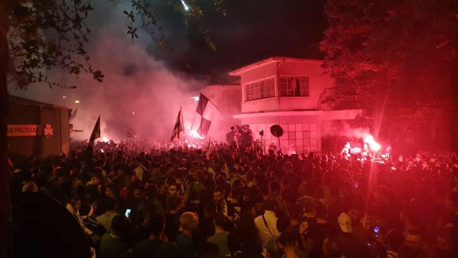 Τριφυλλαρα δεν είμαι καλά… thumb