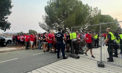 Νέα Σαλαμίνα: Η επιστροφή του «ερυθρόλευκου» λαού στα «σαλόνια» (Φωτογραφίες) thumb