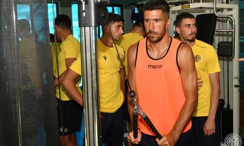 Γυμναστήριο για την ΑΕΛ (pics) thumb