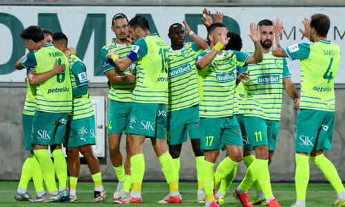 ΑΕΚ - ΑΠΟΕΛ 3-1: Ιδανική πρεμιέρα με τριάρα - Με το αριστερό οι  «γαλαζοκίτρινοι» thumb