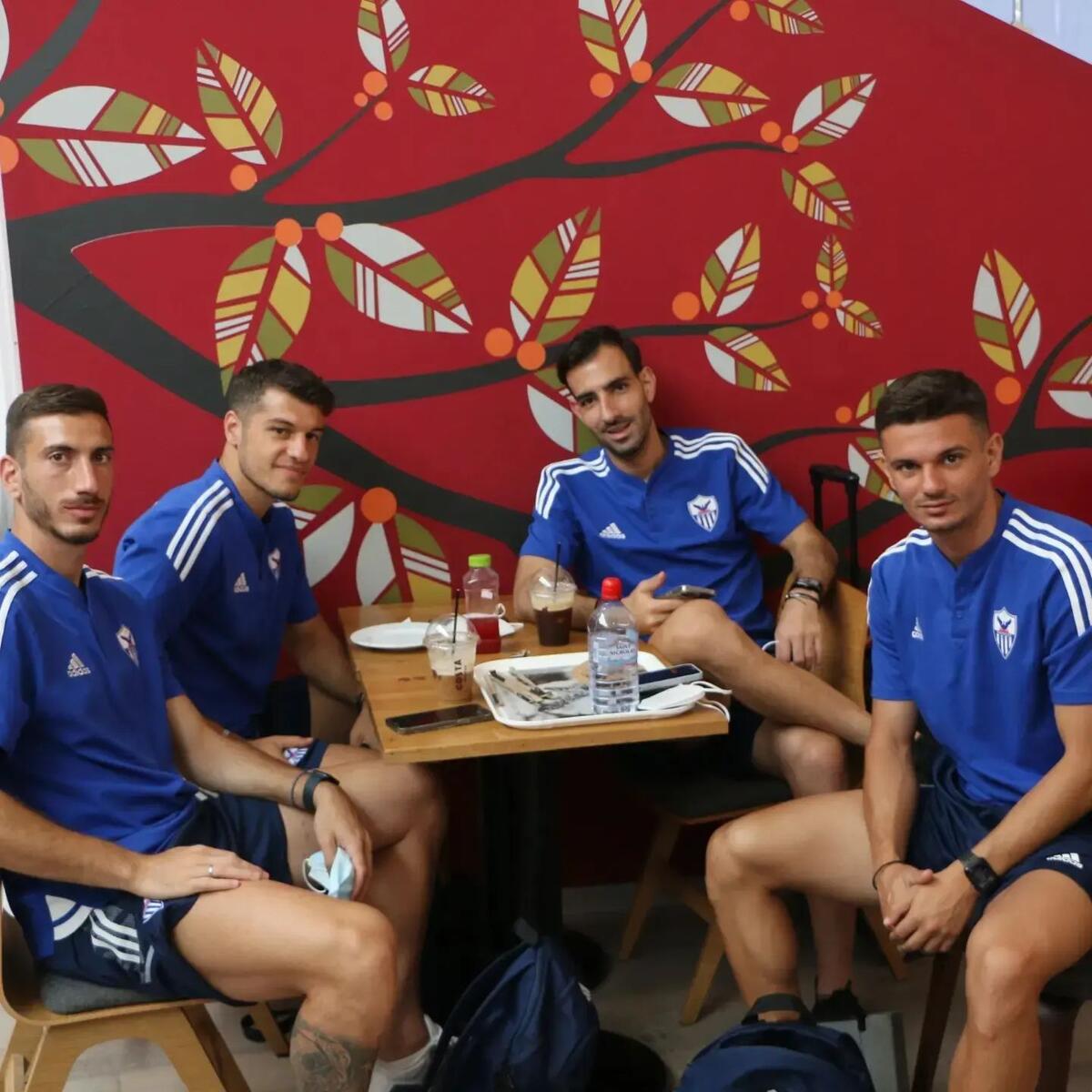 Εικόνες από το αεροδρόμιο  thumb