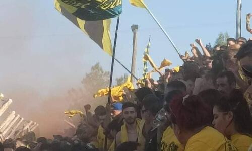 Χαμός από τους οργανωμένους της ΑΕΛ (pics) thumb