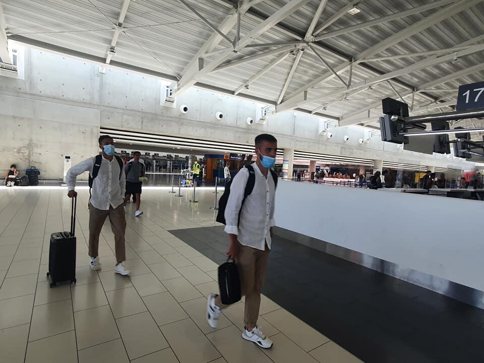 Στο αεροδρόμιο η αποστολή της ΑΕΚ (pics) thumb
