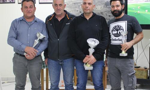 Βραβεύτηκαν οι νικητές του πρώτου αγώνα για το επαρχιακό πρωτάθλημα thumb