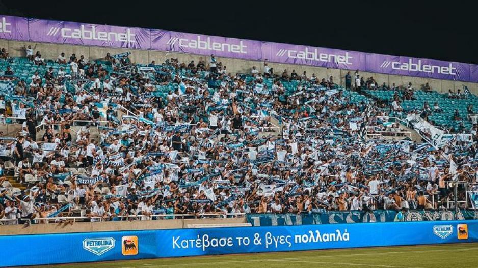 «Να αφήσουμε τα λαρύγγια μας στην κερκίδα...» thumb