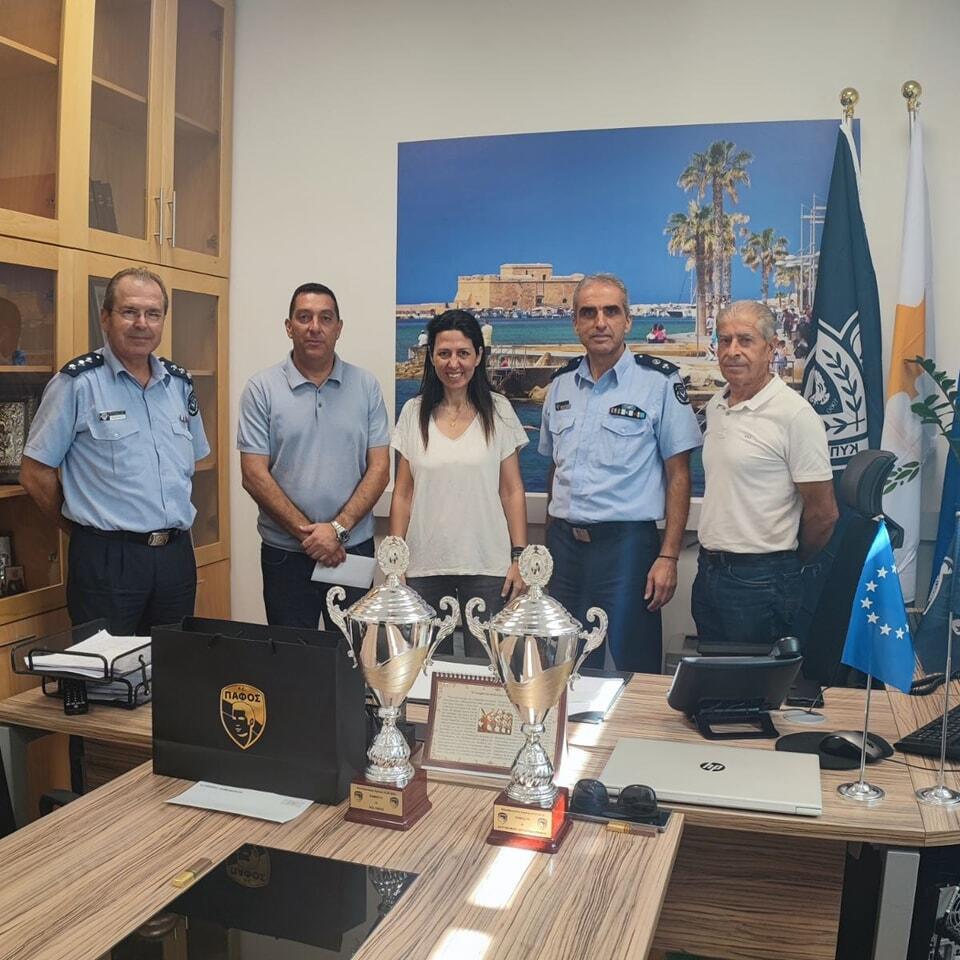 Αξιέπαινη κίνηση: Παρέδωσαν τα λεφτά για να στηρίξουν τον Χαράλαμπο Λεαντζή thumb