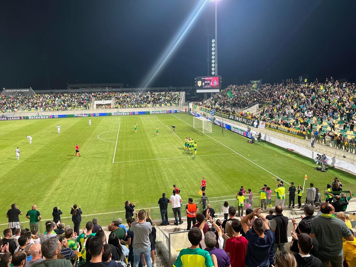 Βίντεο: Έτσι ήρθε το 2-1 για την ΑΕΚ, έξαλλα τα πανηγύρια! thumb