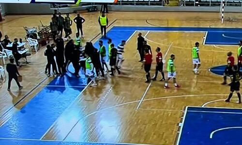 Οι συνέπειες της μεγάλης έντασης - Μαζεμένες κόκκκινες! thumb