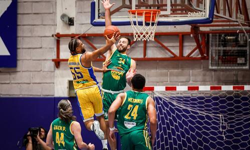 Στους τελικούς για 13η συνεχόμενη χρονιά η Πετρολίνα ΑΕΚ thumb