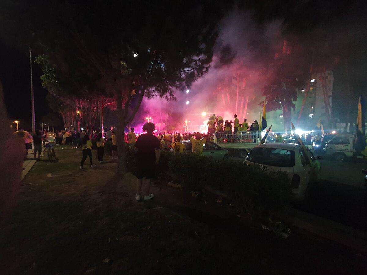 Τρελό πάρτι της Θύρας 3 μια μέρα πριν τον μεγάλο τελικό (Βίντεο/Φωτογραφίες) thumb