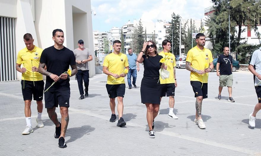 Βαρύ το κλίμα στις προπονήσεις της ΑΕΚ- Σήμερα η κηδεία του Μιχάλη thumb