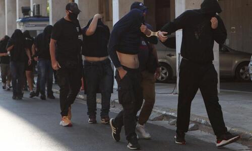 Δολοφονία Μιχάλη: Στην Ευελπίδων οι 30 πρώτοι κατηγορούμενοι thumb