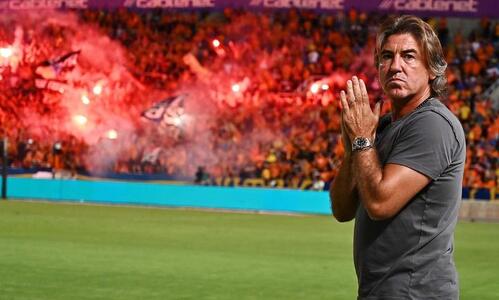 Σα Πίντο: «Αν κάποιος θέλει να με κρίνει ας είναι κάποιος που έχει πετύχει κάτι καλύτερο από εμένα» thumb
