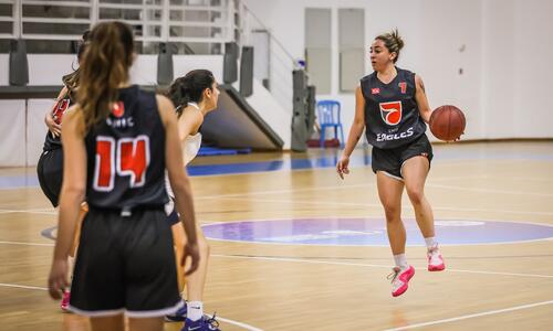 Μπάσκετ Γυναικών: Ξανά πρωταθλήτριες το Πανεπιστήμιο Κύπρου! thumb