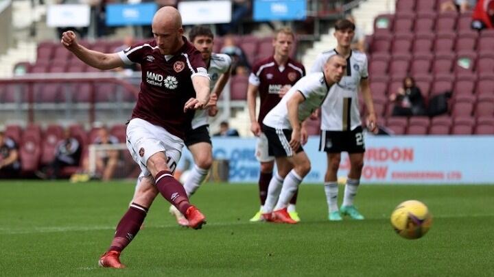 Τριπλή συγκατοίκηση σην πρωτιά thumb