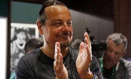 Αταμάν σε παίκτες: «Στόχος δεν είναι απλά να πάμε στο Final Four, αλλά το back to back» thumb
