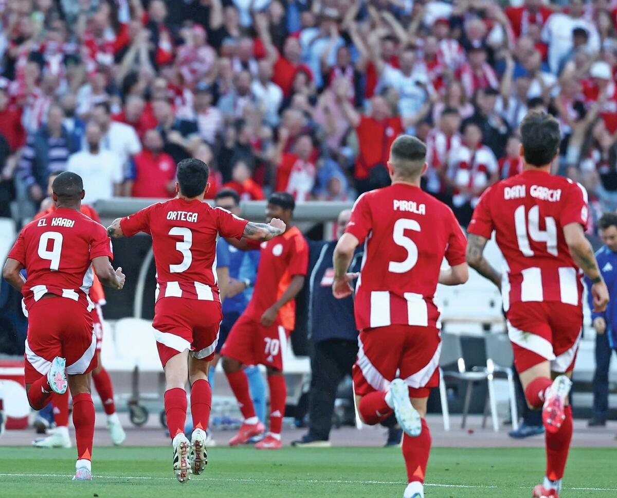 Super League: Σταθερά ανοδική η πορεία των εισιτηρίων thumb