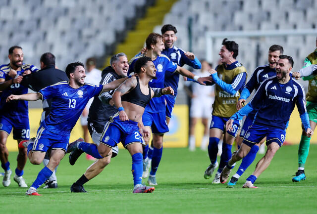 Τα πανηγύρια και το χειροκρότημα των διεθνών! (ΒΙΝΤΕΟ) thumb