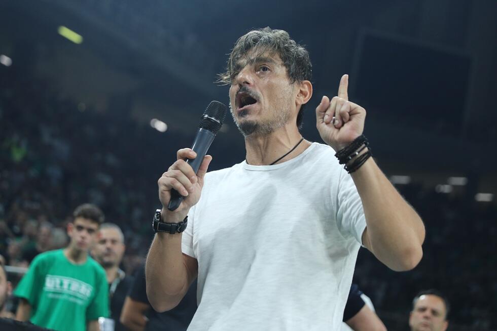 «Τη στιγμή που άλλοι απολαμβάνουν νέα λάβαρα…» thumb
