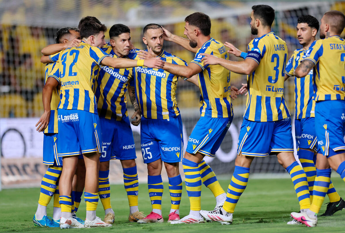 ΑΠΟΕΛ - ΑΕΛ 6-0: Εξάστερη η ομάδα του Παπαδόπουλου, σκόρπισε εκείνη του Μαρτίνς thumb