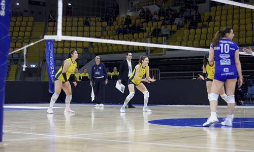 Βόλεϊ Γυναικών: Στον μεγάλο τελικό η ΑΕΛ thumb