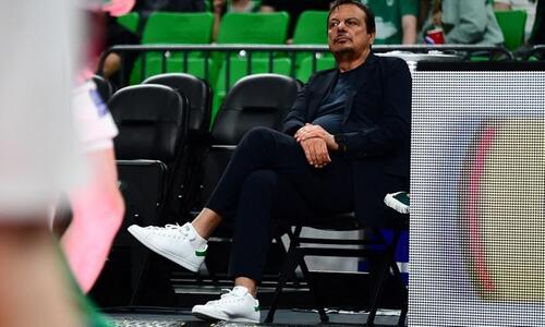 Η αντίδραση του κόσμου του Παναθηναϊκού κατά την είσοδο του Αταμάν thumb