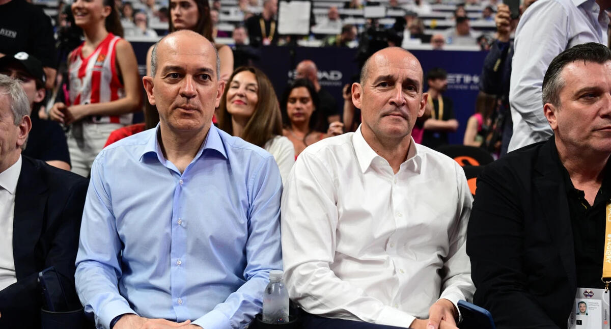 Παρουσία Αγγελόπουλων η προπόνηση του Ολυμπιακού πριν από το Game 3 thumb