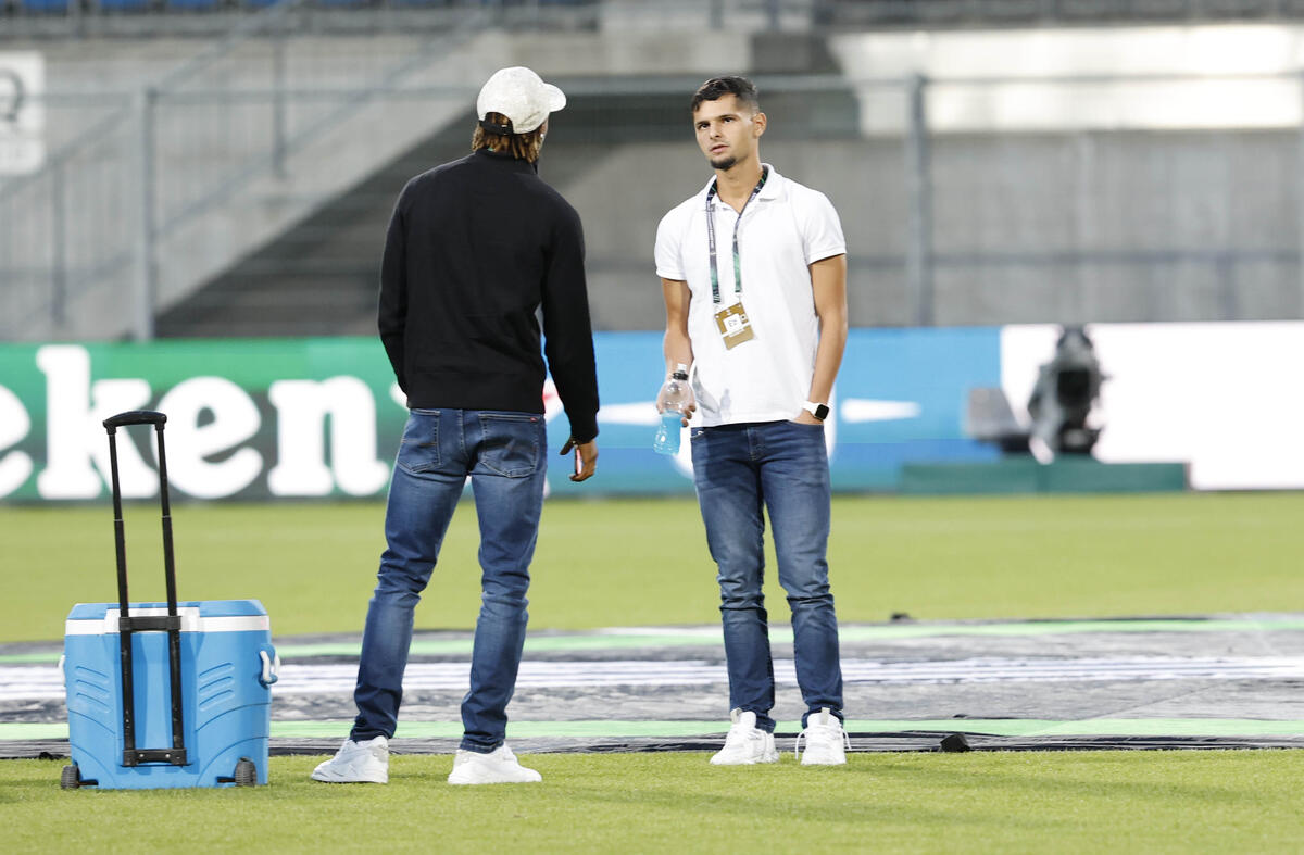 Στο «Rheinpark Stadium» οι παίκτες του Απόλλωνα (pics) thumb