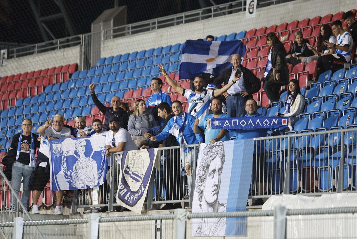 Oι Απολλωνίστες στο «Rheinpark Stadium» (pics) thumb