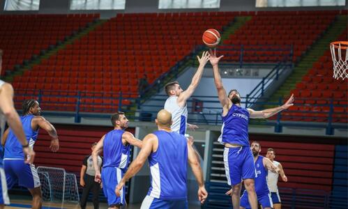 Η αναμονή για το ECOMMBX Cup και η «ευκαιρία ζωής» για το FIBA EuroBasket 2025 - Δηλώσεις Κουμή και Λοϊζίδη thumb