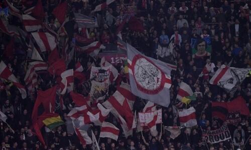 Επίθεση σε οπαδούς του Άγιαξ πριν το παιχνίδι με τη Νάπολι, τρεις τραυματίες thumb