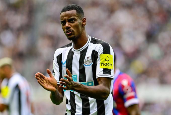 Η Μπαρτσελόνα ψάχνει χρηματοδότηση για να αποκτήσει τον Ίσακ thumb