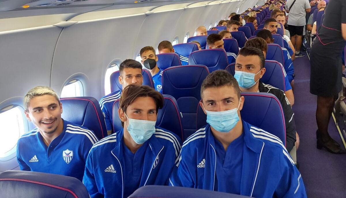 Στο αεροπλάνο για... επιστροφή (pics) thumb