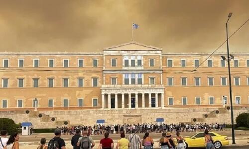 Εκτός ελέγχου η πυρκαγιά στην Ελλάδα - H φωτιά «πνίγει» την Αττική thumb